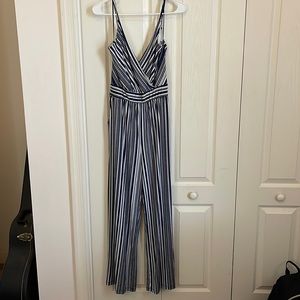 Striped wide leg jumpsuit, size MP. NWOT.